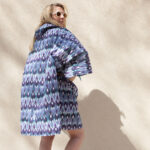 Capuche Paris - Motif IKAT Foncé Cape de Pluie / Poncho + Banane de rangement